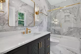 43 Oakwood Ave, Livingston, NJ 07039 - Photo 30