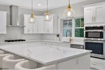 43 Oakwood Ave, Livingston, NJ 07039 - Photo 14