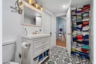 218 Wallace St, Orange, NJ 07050 - Photo 14