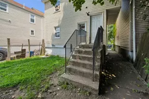 218 Wallace St, Orange, NJ 07050 - Photo 20