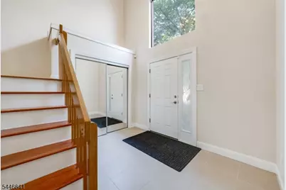 9 Queensbridge Dr, East Hanover Township, NJ 07936 - Photo 6
