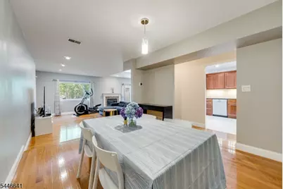 9 Queensbridge Dr, East Hanover Township, NJ 07936 - Photo 16