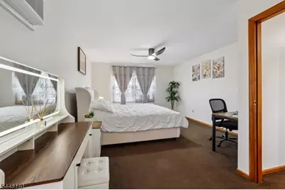 304 Green St, Woodbridge Township, NJ 07095 - Photo 20