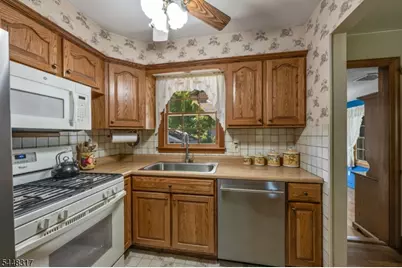 29 Giannone Rd, Wayne, NJ 07470 - Photo 20