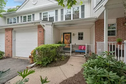 19 Maple Ln, Mount Arlington, NJ 07856 - Photo 2