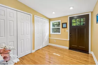 26 Oak St, Bloomingdale, NJ 07403 - Photo 4