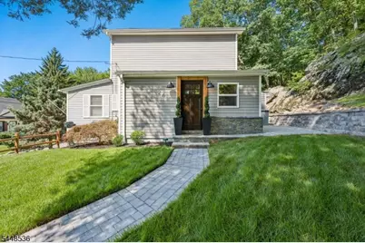 26 Oak St, Bloomingdale, NJ 07403 - Photo 2