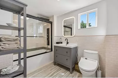 26 Oak St, Bloomingdale, NJ 07403 - Photo 12