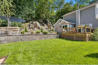 26 Oak St, Bloomingdale, NJ 07403 - Photo 22