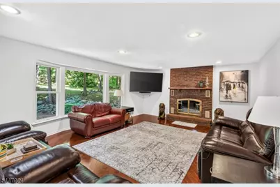 954 Iron Bridge Rd, Bethlehem Township, NJ 08802 - Photo 8