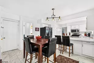 954 Iron Bridge Rd, Bethlehem Township, NJ 08802 - Photo 12