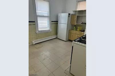 376 E 21st St, Paterson, NJ 07513 - Photo 2