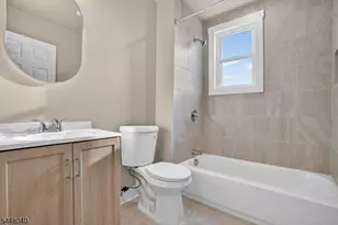 882 S 14th St, Newark, NJ 07108 - Photo 8