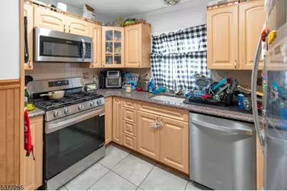 152 Schuyler Ave, North Arlington, NJ 07031 - Photo 4