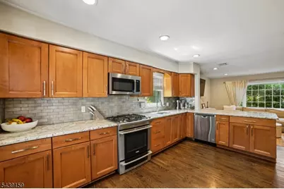 74 Minnehaha Blvd, Oakland, NJ 07436 - Photo 10