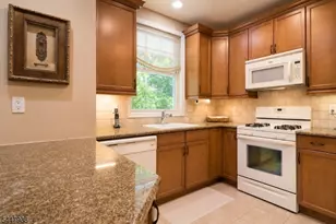 5103 Pointe Gate Dr, Livingston Twp., NJ 07039 - Photo 10