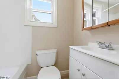19 Chatham St, North Plainfield, NJ 07060 - Photo 16