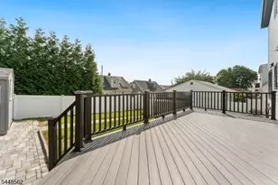 89 Susan Ct, Clifton, NJ 07012 - Photo 14
