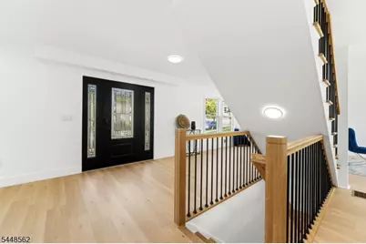89 Susan Ct, Clifton, NJ 07012 - Photo 6