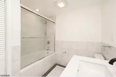 771 Summer Ave Unit #1A, Newark, NJ 07104 - Photo 20