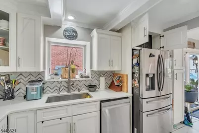 18 N 8th St, Paterson, NJ 07522 - Photo 14