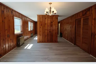 304 E Elm St, Linden, NJ 07036 - Photo 12