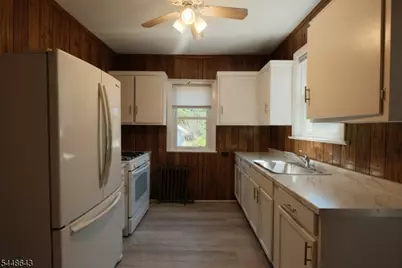 304 E Elm St, Linden, NJ 07036 - Photo 14