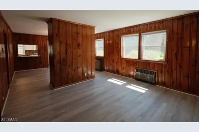 304 E Elm St, Linden, NJ 07036 - Photo 8