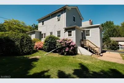 304 E Elm St, Linden, NJ 07036 - Photo 6