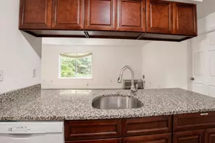 23 Norwich Pl, Franklin Township, NJ 08873 - Photo 10