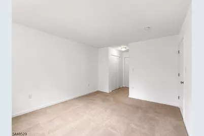 23 Norwich Pl, Franklin Township, NJ 08873 - Photo 14