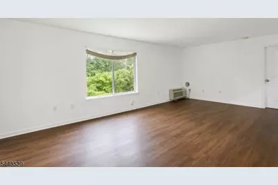 23 Norwich Pl, Franklin Township, NJ 08873 - Photo 2