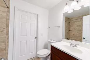 23 Norwich Pl, Franklin Township, NJ 08873 - Photo 16