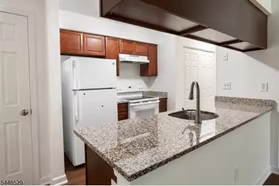 23 Norwich Pl, Franklin Township, NJ 08873 - Photo 6