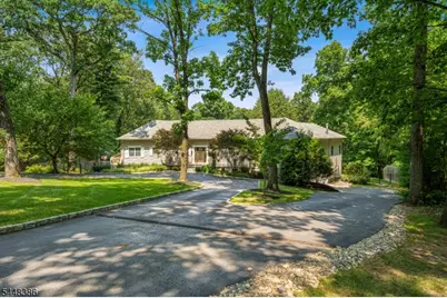 100 Pine Grove Rd, Berkeley Heights Township, NJ 07922 - Photo 2