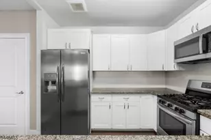 90 Clinton Ave, Newark, NJ 07114 - Photo 6