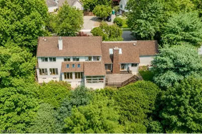 8 Woods Ln, Chatham, NJ 07928 - Photo 10