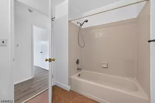 204C Sierra Ct, Woodbridge Township, NJ 07095 - Photo 18