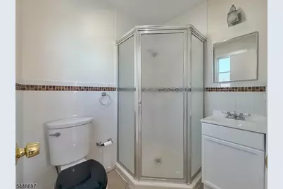 220 Astoria Pl #2, Union Township, NJ 07083 - Photo 12