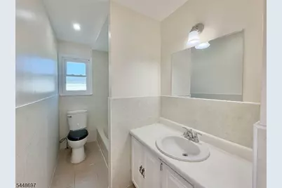 220 Astoria Pl #2, Union Township, NJ 07083 - Photo 10