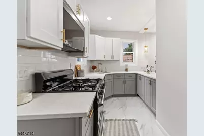 947 William St, Elizabeth, NJ 07201 - Photo 2