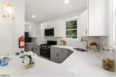 947 William St, Elizabeth, NJ 07201 - Photo 4