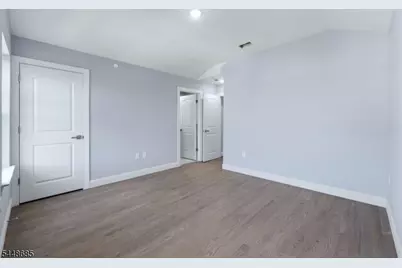 339 Court St, Elizabeth, NJ 07206 - Photo 12