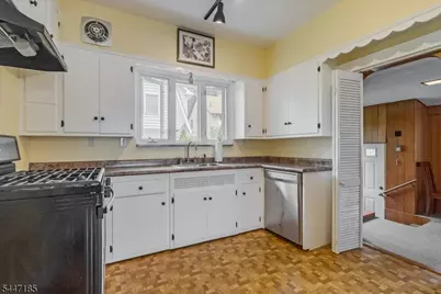 189 Mineral Spring Ave, Passaic, NJ 07055 - Photo 16