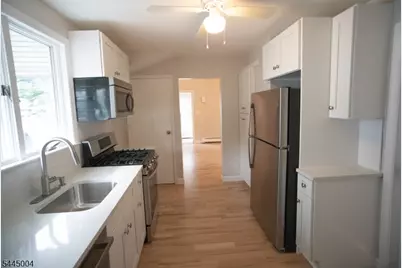 2485 Vauxhall Rd, Union Township, NJ 07083 - Photo 6