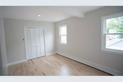2485 Vauxhall Rd, Union Township, NJ 07083 - Photo 8