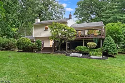 19 Sunrise Dr, Morris Plains, NJ 07950 - Photo 32