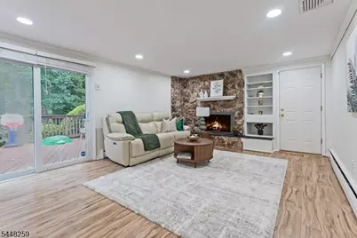 19 Sunrise Dr, Morris Plains, NJ 07950 - Photo 6