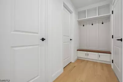 14 Maplewood Dr, Livingston, NJ 07039 - Photo 12