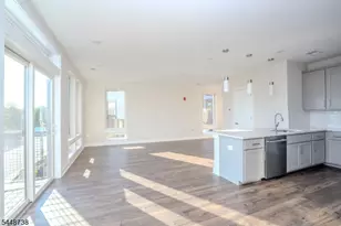 112 Village Dr, Montgomery Township, NJ 08558 - Photo 10